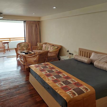 Sunshine Beach Condotel Na Chom Thian Bagian luar foto