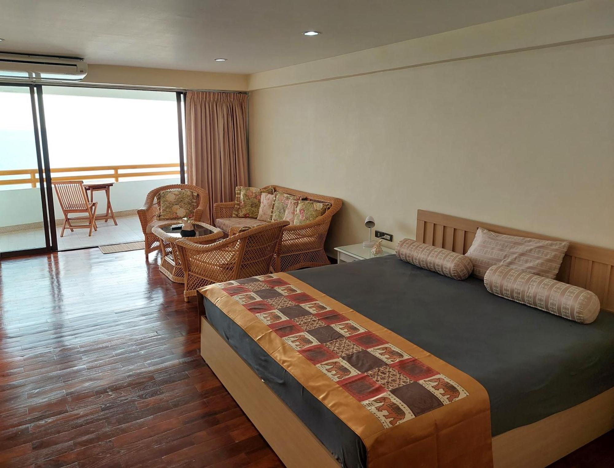 Sunshine Beach Condotel Na Chom Thian Bagian luar foto